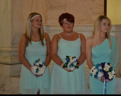 Leah looked tired in most of the wedding photos posted online...