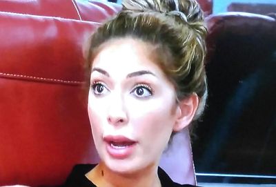 I see Farrah is wearing her "surprised" face today...