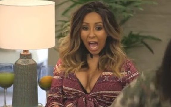 Snooki Revives the Pouf at 'Jersey Shore: Family Vacation' Party