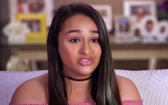 Jazz Jennings Reveals in New 'I Am Jazz' Season Trailer She’s Bei...