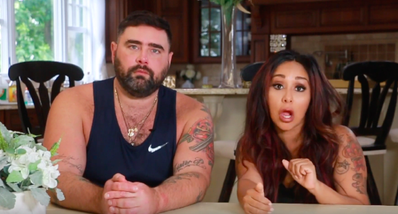 Snooki Revives the Pouf at 'Jersey Shore: Family Vacation' Party