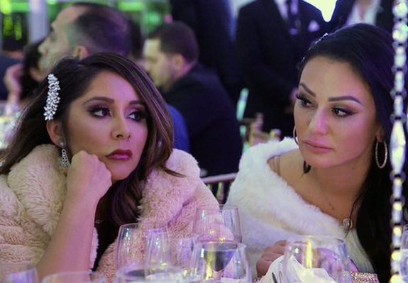 Snooki Stands Up for JWoww After She Insists She's Social Distancing