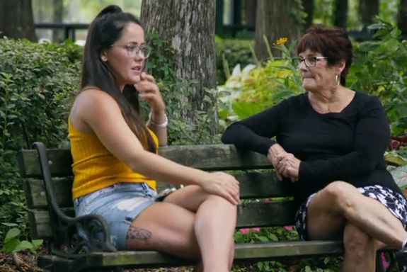 Jenelle Evans Says She Cant Trust Her Mom Barbara Because Barb Talked To The Media Behind Her 