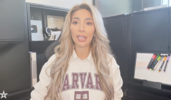 Harvard University Porn Star - Farrah Abraham Says She's Taking Legal Action Against Harvard for Alleged  â€œEducational Abuseâ€ After Getting Kicked Out of Online Course â€“ The  Ashley's Reality Roundup