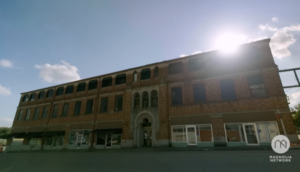 Chip & Joanna Gaines To Renovate 100-Year-Old Building in New Series
